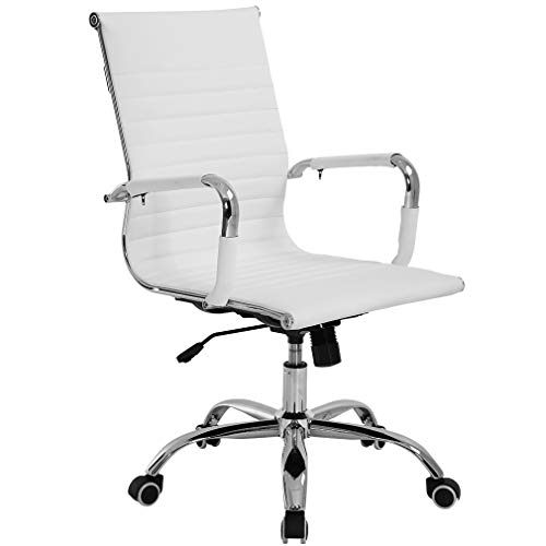sillas de oficina en blanco